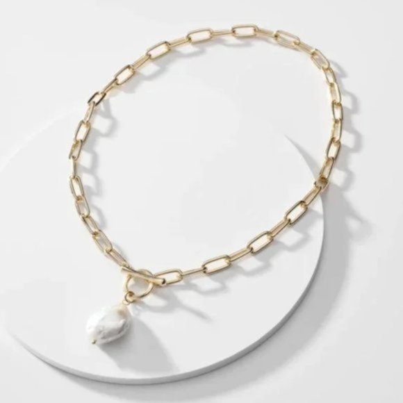 Gold Freshwater Pearl Necklace - Picture 5 of 7